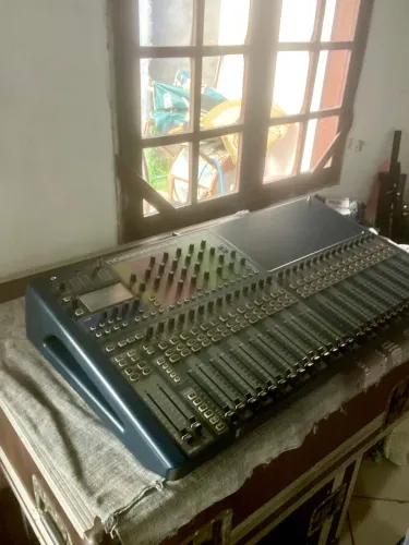 Mesa de som soundcraft si expression 3