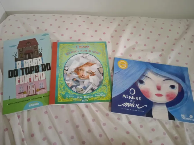 Livros infantis (10,00 cada)