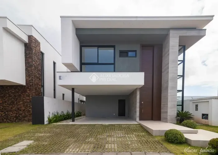 Sobrado para venda com 260 metros quadrados com 3 quartos em Jardim Dourado - Porto Belo -