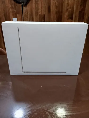 Lacrado MacBook Air M5 512ssd 16ram 10cpu-8gpu -Starlight