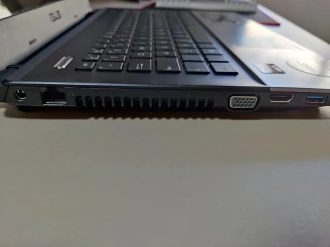 Notebook ASUS Modelo A45A- VX165H