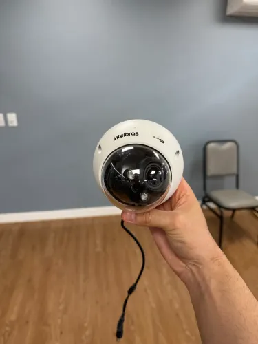 Câmera Intelbras VHD 3230 D VF C6 FULL HD (1080) INFRA DE 30 MTR 4 EM 1