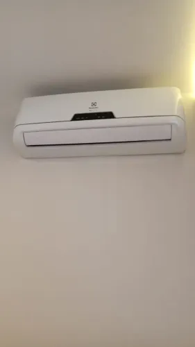 Ar condicionado 9000 Btus Eletrolux Semi novo