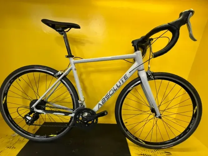 Bicicleta Speed Absolute tam 52 - Shimano - Roda Vzan