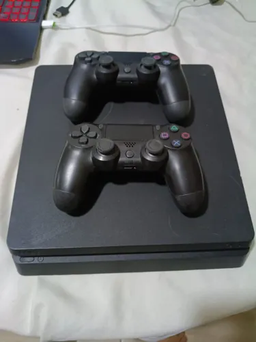 PS4 Slim 1TB - desbloqueado (FW 11.52)