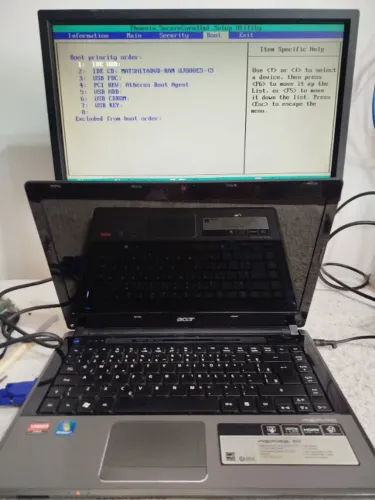 Notebook Acer Aspire 4553 Dual core AMD Athlon II P320, 2,10Ghz, 1Gb Ram COM DEFEITO