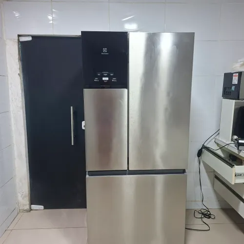 Geladeira Electrolux Frost Free Inverter 484L Efficient AutoSense 3 Portas Inox Look 127V