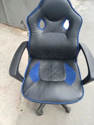 Cadeira de escritorio por 150 R$