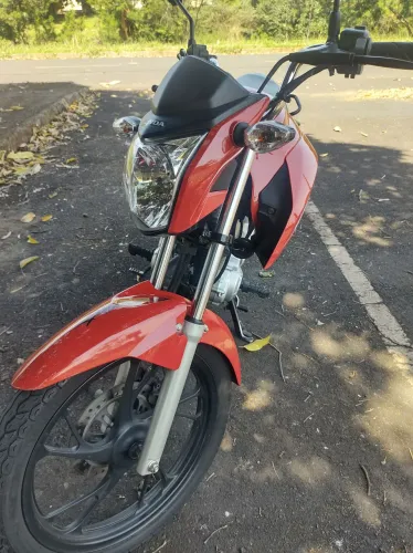 Vendo  Fan 160. Único dono kilometragem Baixa 