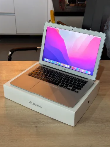 MacBook Air 2017 | 8GB Ram | Intel Core i5 | 256GB SSD - Bateria nova! C/ 3 meses de