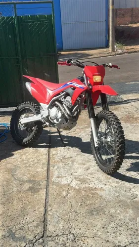 Honda CRF 250 - com alguns acessorios