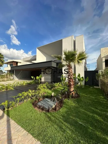 Casa de Alto Padrão à Venda no Supremo Itália | 4 Suítes
