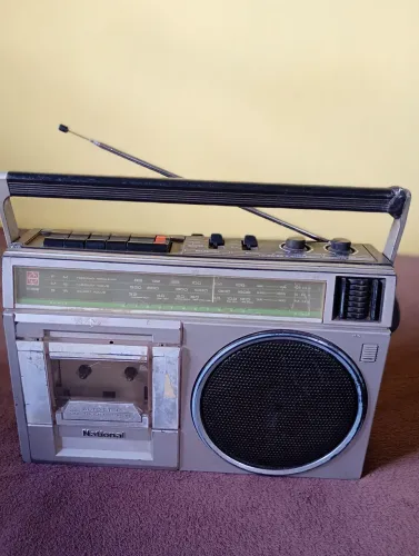 Rádio Gravador antigo NATIONAL MODELO RX 1494W em ótimo estado (FAVOR LER A DESCRIÇÃO)