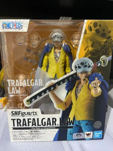 SH FIGUARTS Trafalgar D Water Law, One Piece (LACRADO).