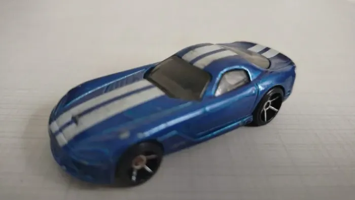 Miniatura Dodge Viper 2005 Hot Wheels 1/64 Azul