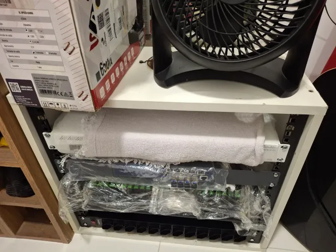 Olt + CCR + DiO + nobreak + rack
