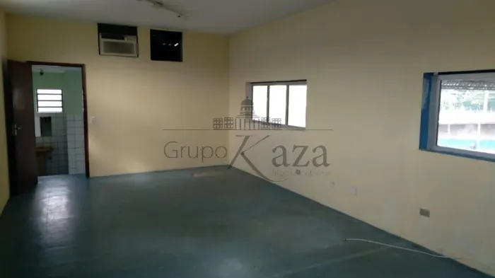 Galpão Comercial - Jardim São Vicente - 1.300m².