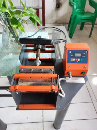 Vendo prensa térmica de caneca