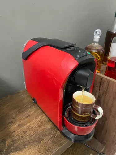 Cafeteira Três Corações + 20 Cápsulas