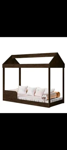 Cama Montesina estilo castelo nova montada mas nunca usada