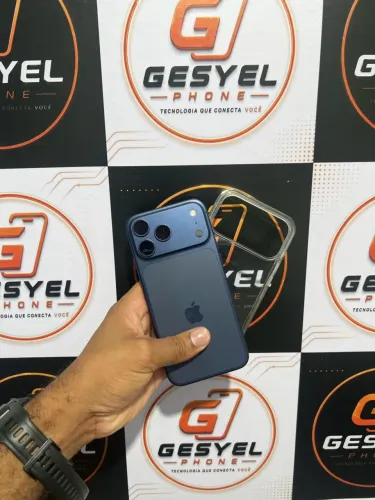 Vendo ou troco iPhone 17 pro Max ? Bateria ? 100% 256 gb de memória