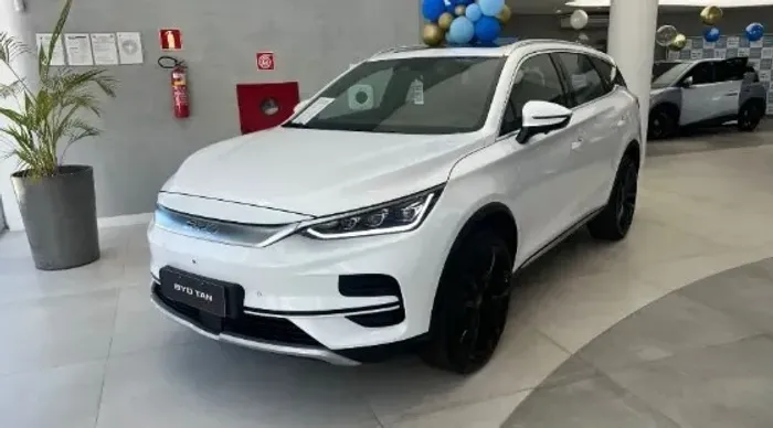 BYD Tan EV 4X4 (elétrico) 2024