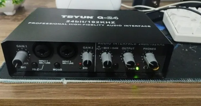 Interface de áudio teyun q24