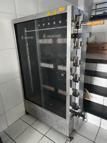 Máquina de assar frango Venâncio 