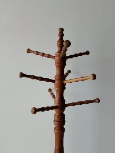 Cabideiro de madeira