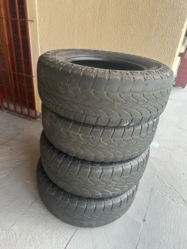 Pneus Hilux Semi-Novos