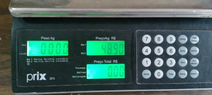 Balança da marca de uso profissional, com nota fiscal, perfeito uso ótimo para açaiteria,
