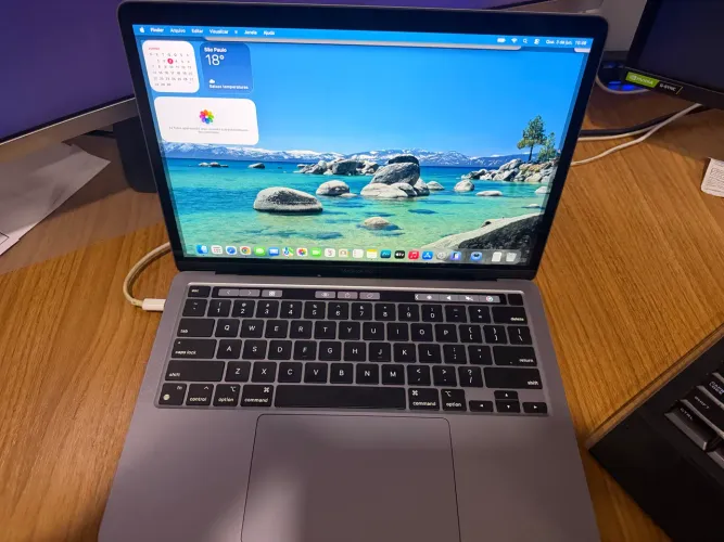 Mac book pro m1 8g