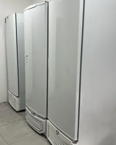 Freezer Vertical 569L (resfria e congela)