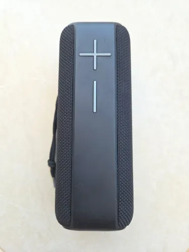 Caixa de Som Kimaster K450 Bluetooth Resistente à Água - Impecável