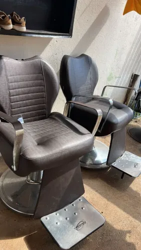 Vendo cadeiras para barbearia ?