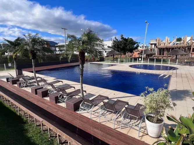 Casa à venda 3 DORMITORIOS em Condominio fechado R$1.350.000