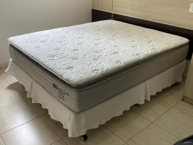 Colchão QUEEN + Cama BOX