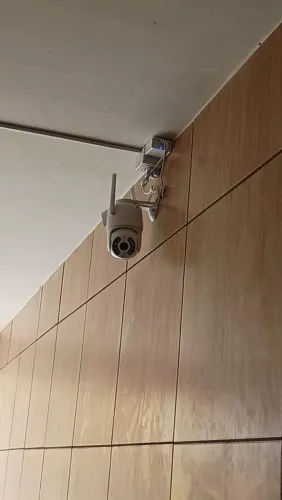 Câmera De Segurança Lente Dupla ICSEE 360° Sensor Movimento Visão Noturna 2 em 1 Fixa + Gi