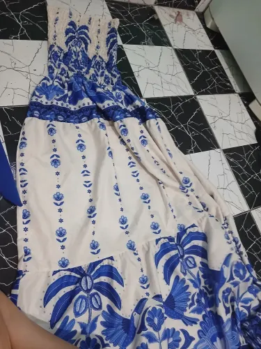 Vestido azul e branco