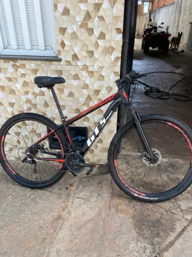 Bicicleta 29 GT Sprint 27 Marchas index Modelo MX7 Freio a Disco Quadro Alumínio