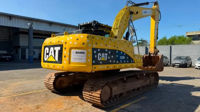 ESCAVADEIRA CAT - 20Ton 320DL