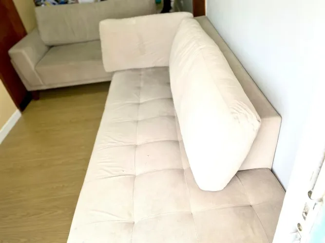 Sofá de canto formato em L