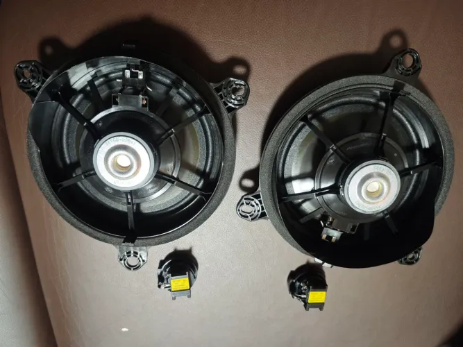  par de auto falantes original do Corolla 26 pioneer