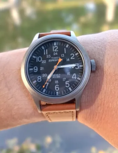 Relógio Timex Expedition Scout de 40 mm Couro