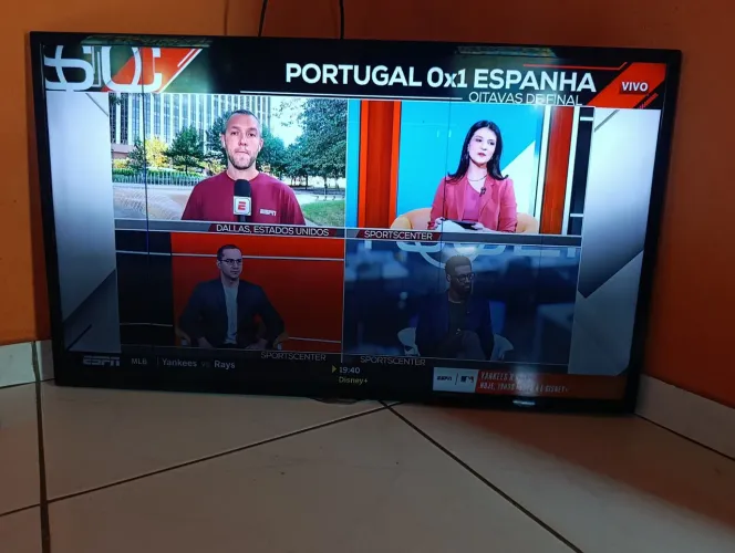 Televisão Samsung, 40 polegadas