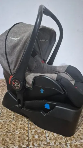 Bebê conforto Kiddo Casulo Click 