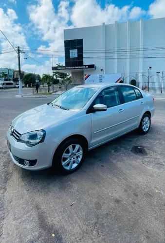 Volkswagen Polo Sed. Comfort. 1.6 MI Tot. Flex 8V 2012