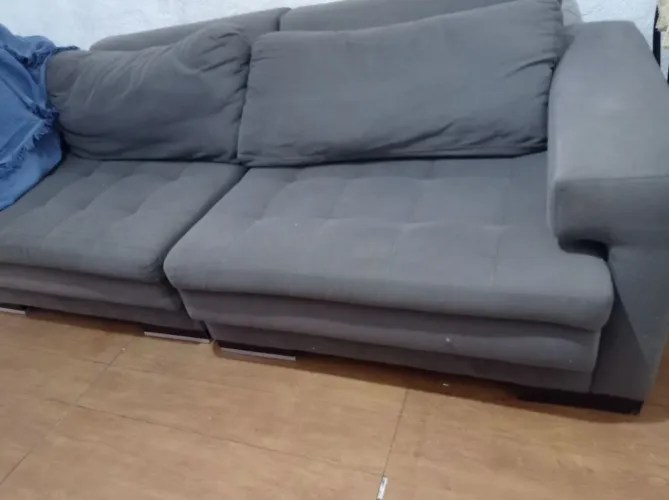 Sofá de 4 lugares retrátil vira cama