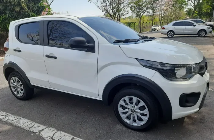 Fiat Mobi Like 1.0 Fire Flex 5P. 2024