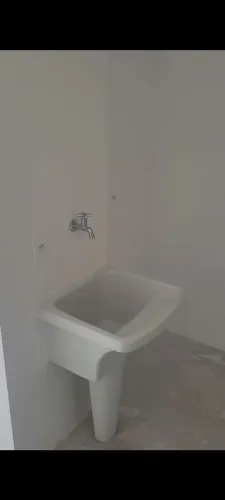 Tanque de ceramica com a base novo